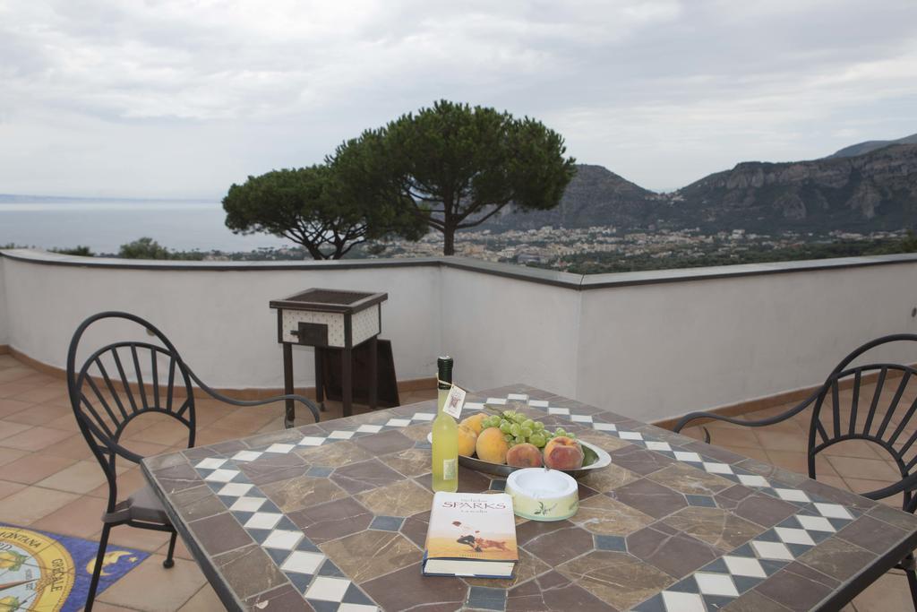 Appartamento Villa Degli Ulivi Sant’Agnello Szoba fotó