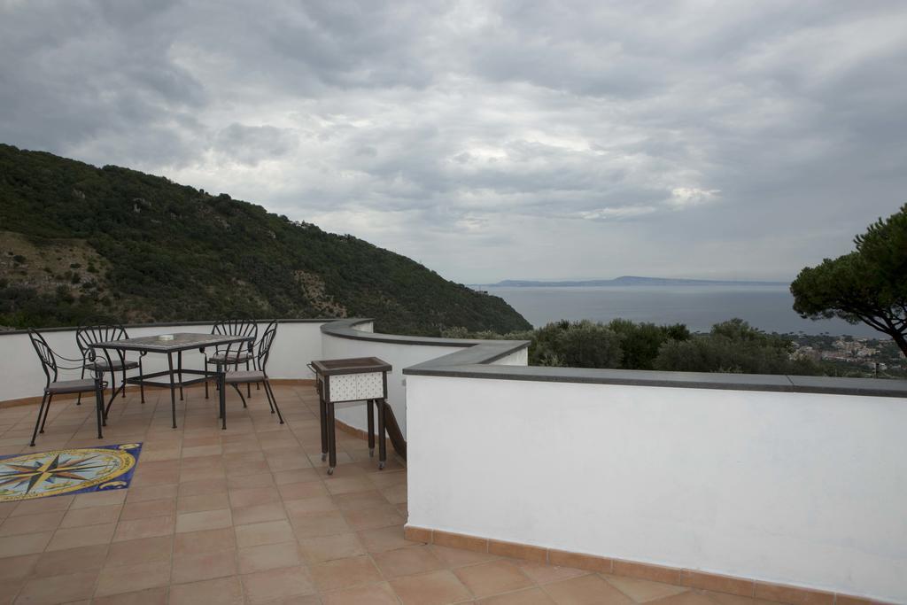 Appartamento Villa Degli Ulivi Sant’Agnello Szoba fotó